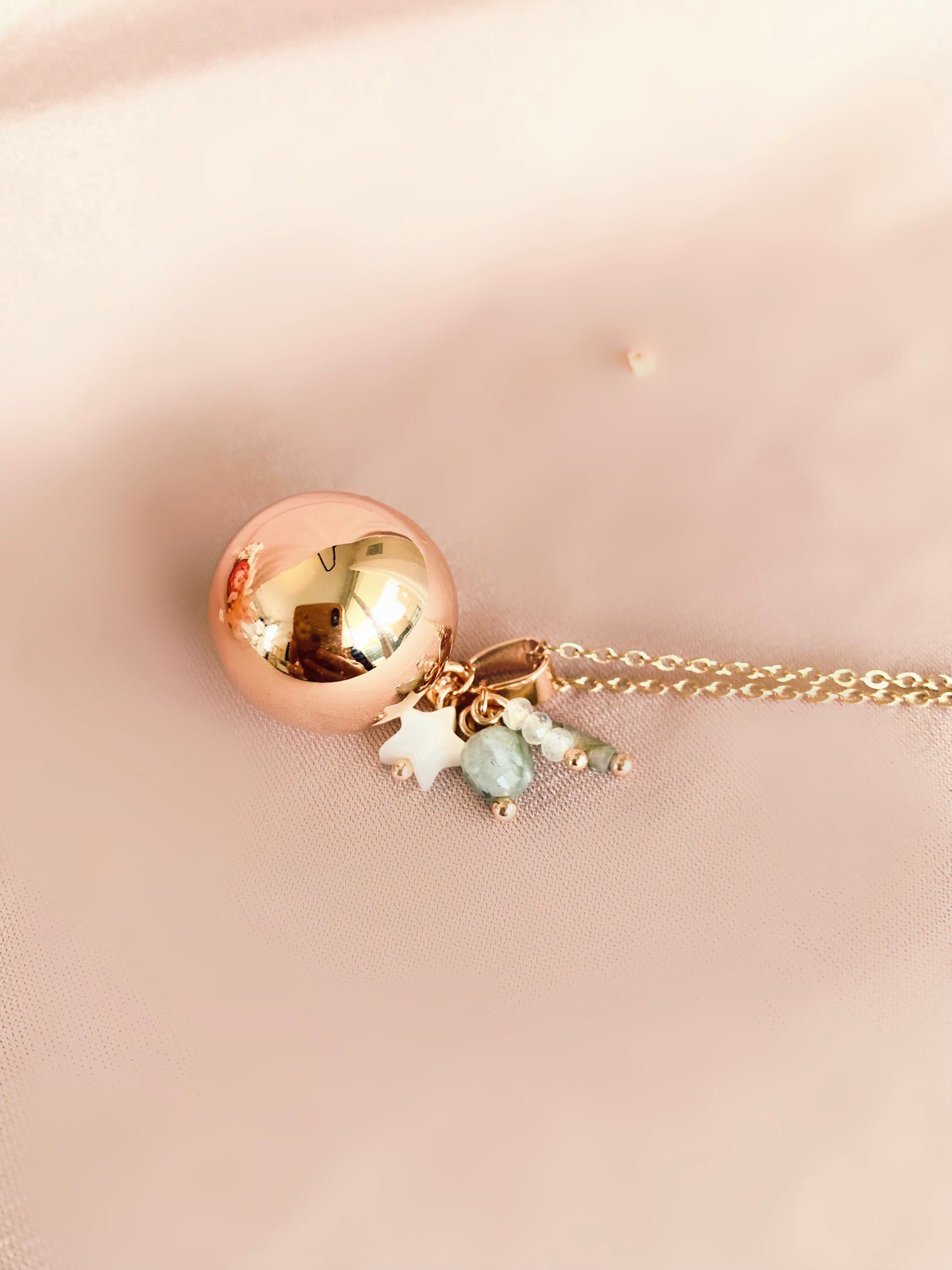 Bola de grossesse or rose stella