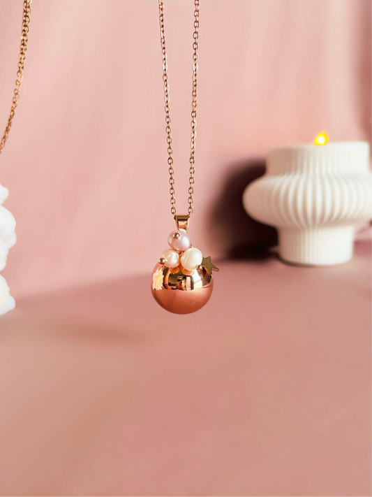 Bola de grossesse or rose et breloque en perles d’eau douce