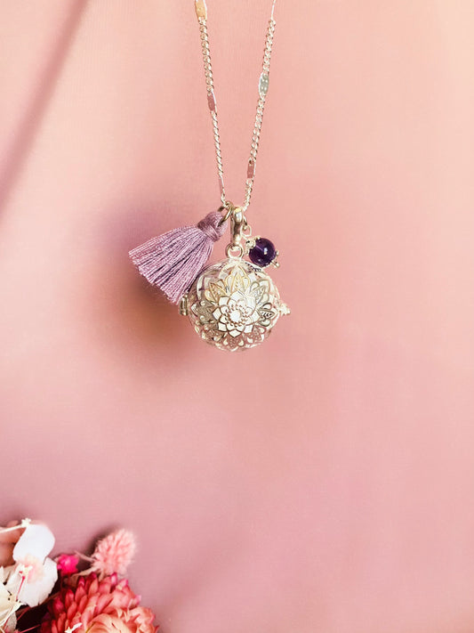 bola de grossesse cage argent, pierre naturelle et pompon mauve