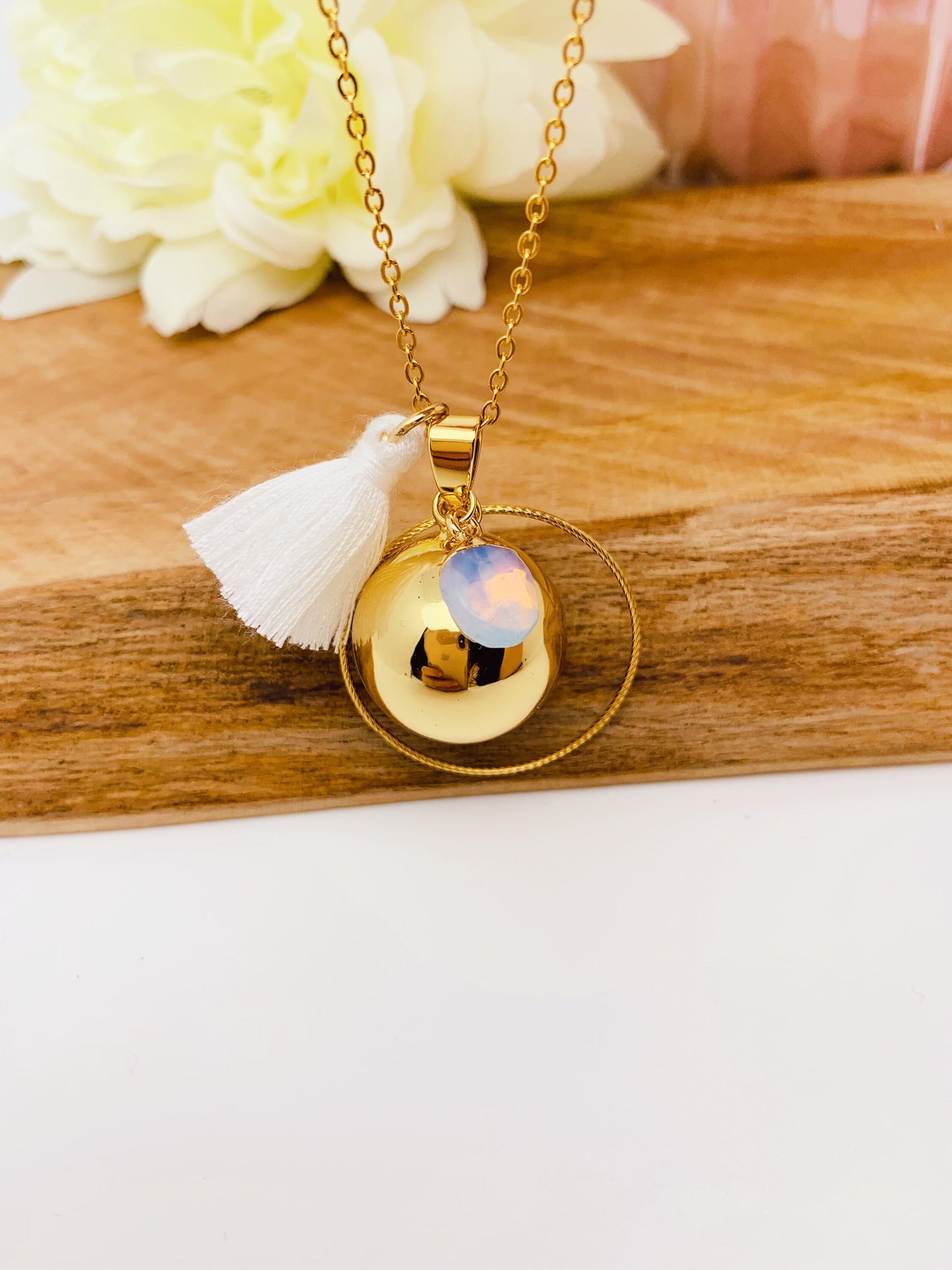 Bola de grossesse plaquée or et pendentif opale