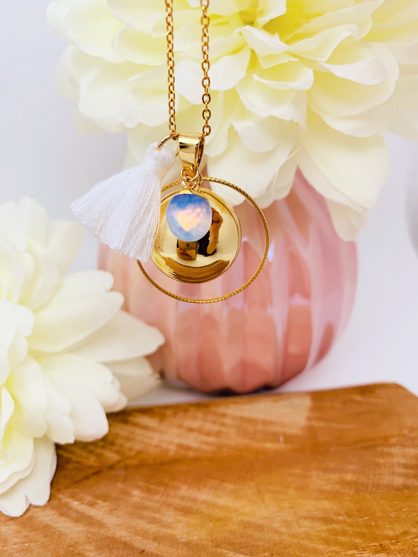 Bola de grossesse plaquée or et pendentif opale