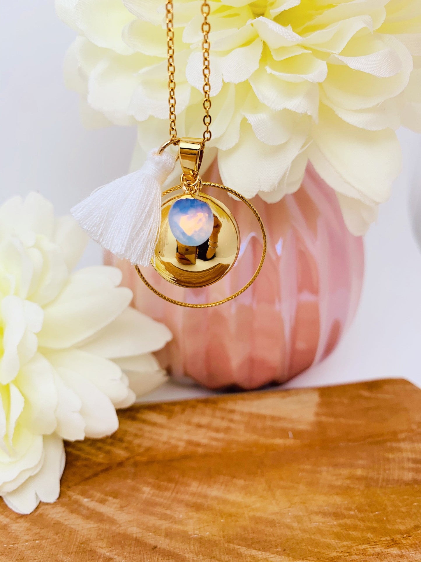 Bola de grossesse plaquée or et pendentif opale