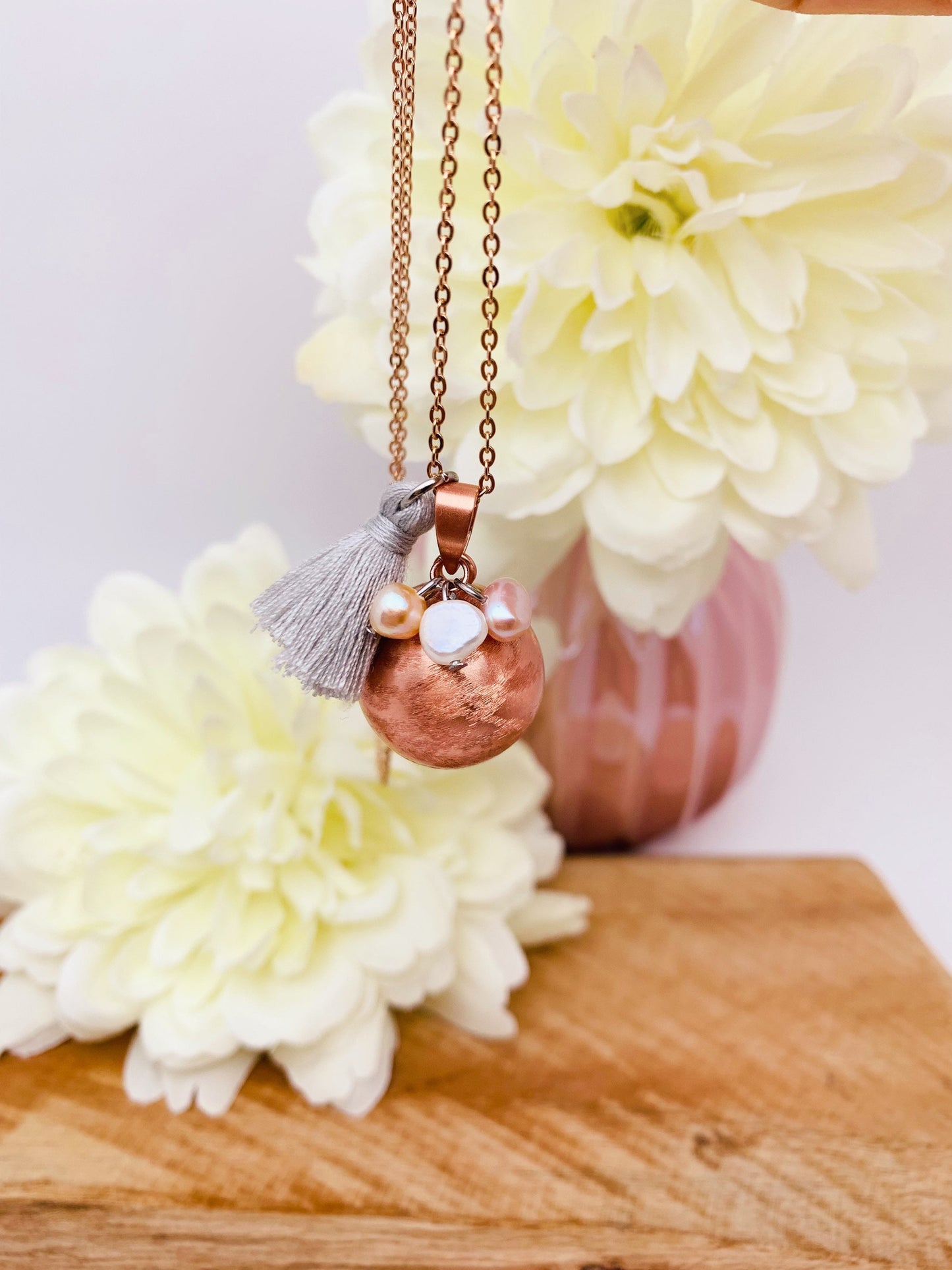 Bola de grossesse plaquée or rose et breloque en perles d’eau douce