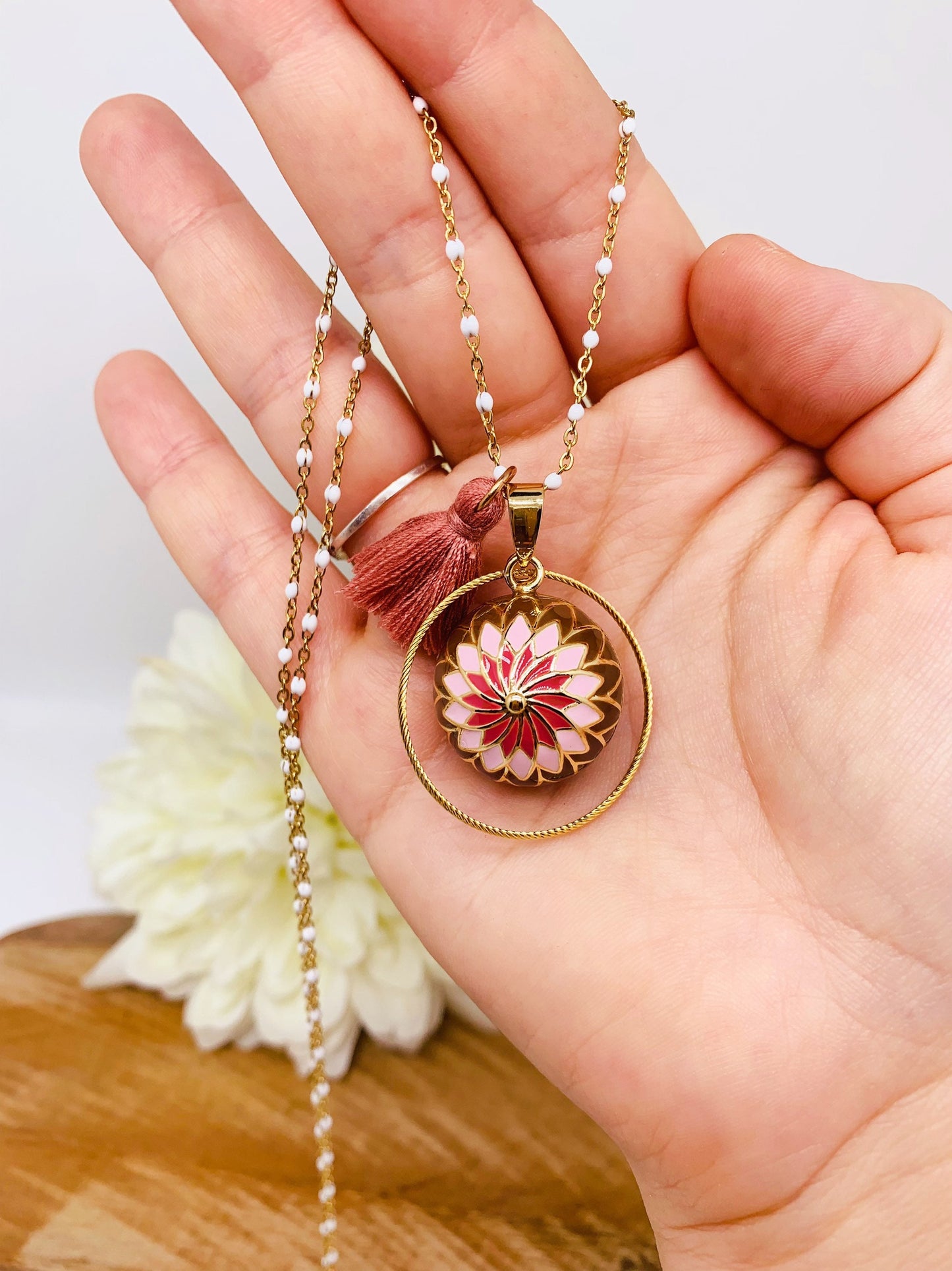 bola de grossesse or motifs mandala rose