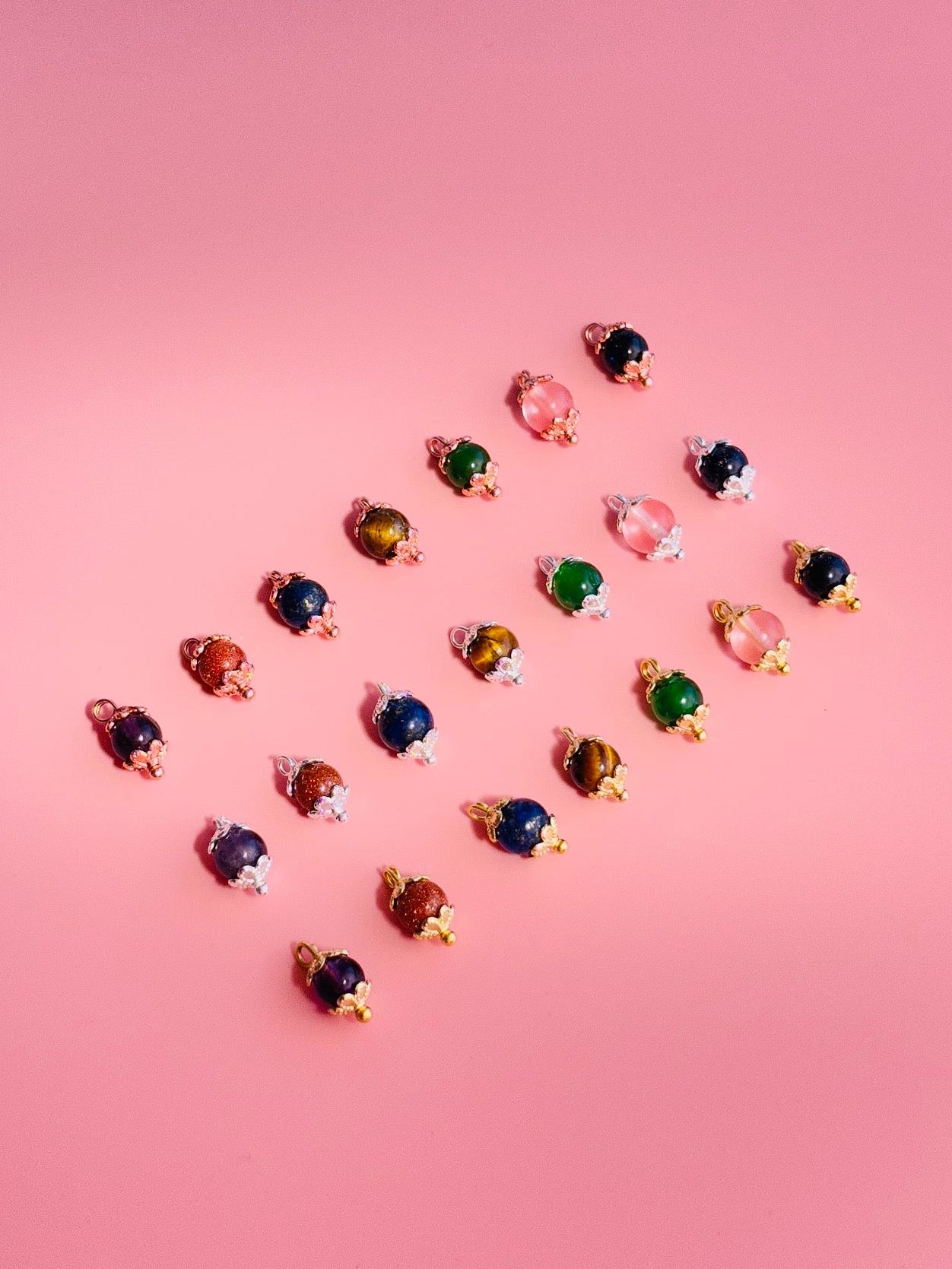 Charms en pierre naturelle