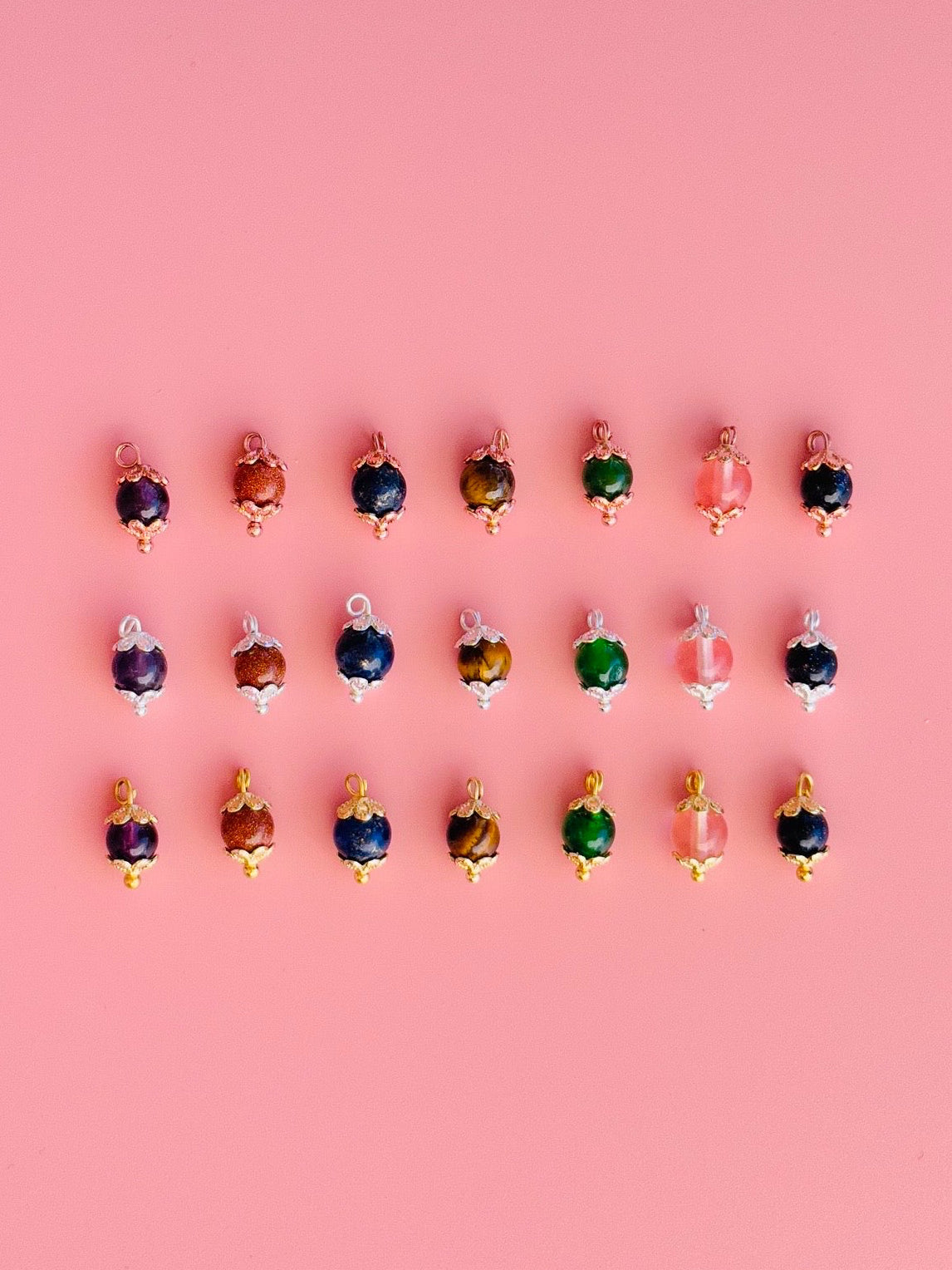 Charms en pierre naturelle